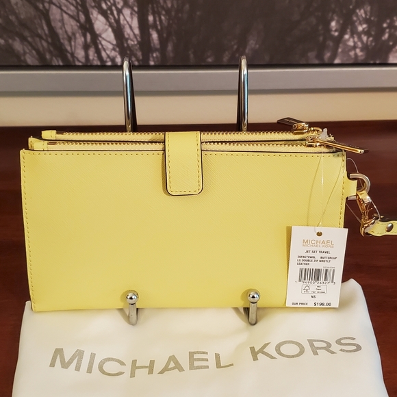 Michael Kors - Emilia - Picture 14 of 16